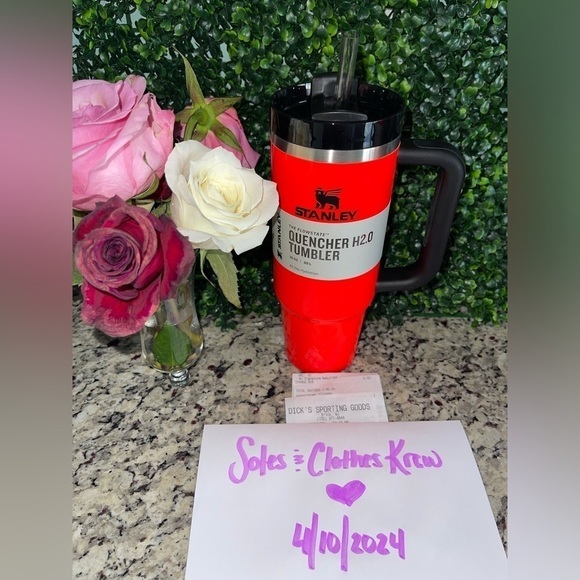 30oz Stanley Quencher Tumbler - Picture 2 of 4